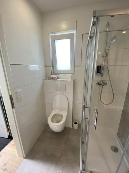 Neues Bungalow Fuer Bis Zu 4 Personen Oberhausen  Buitenkant foto